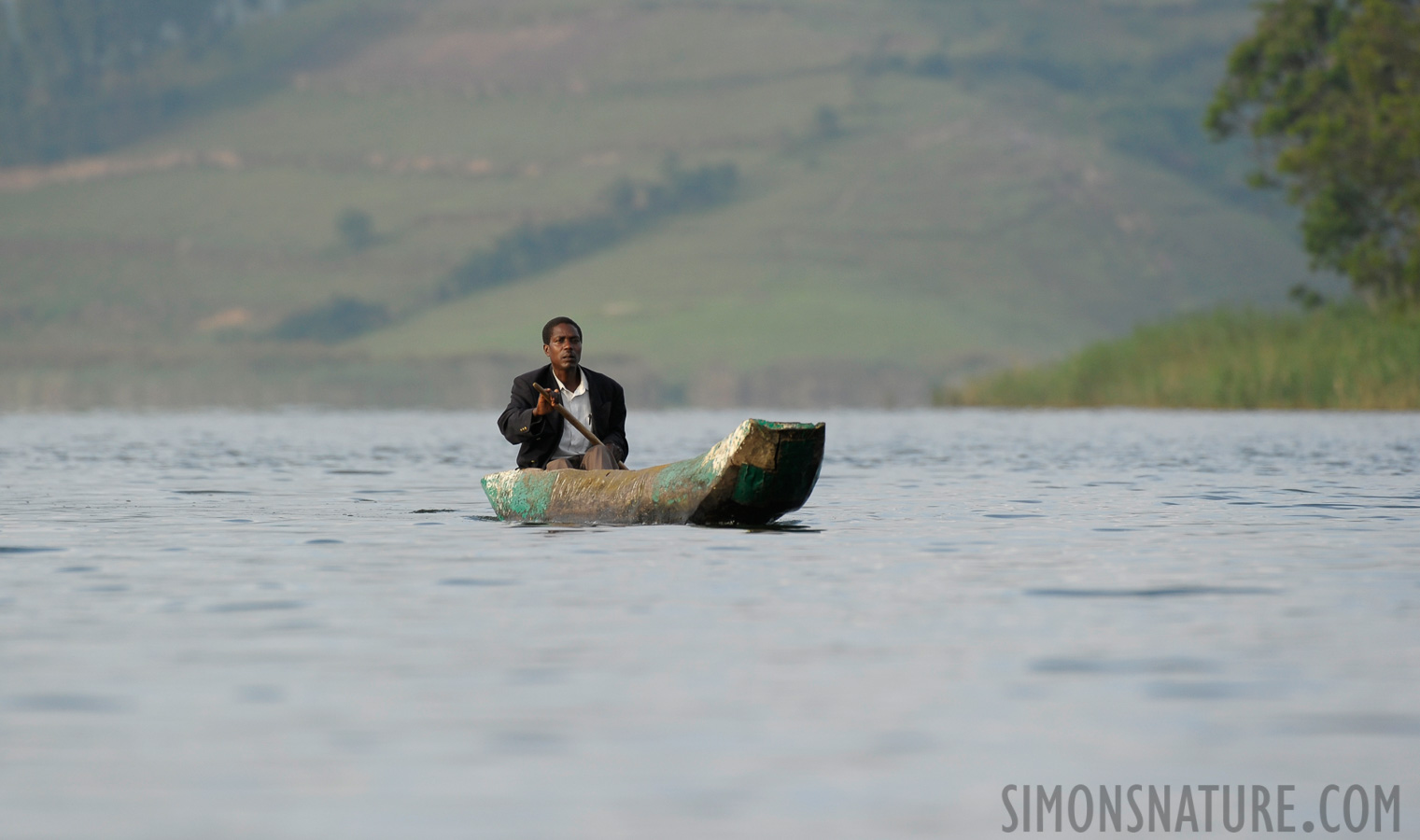 Lake Bunyoni [400 mm, 1/500 sec at f / 5.6, ISO 400]